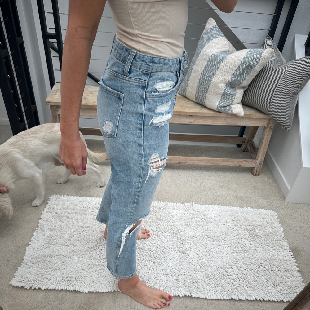 Vervet by Flying Monkey High Rise Button Fly Distressed Mom Jeans | Size 27 - Picture 7 of 15